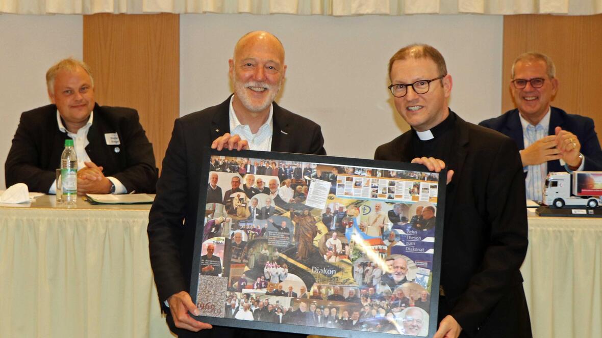 diakonentag-mit-uebertragung-der-dienste4110766