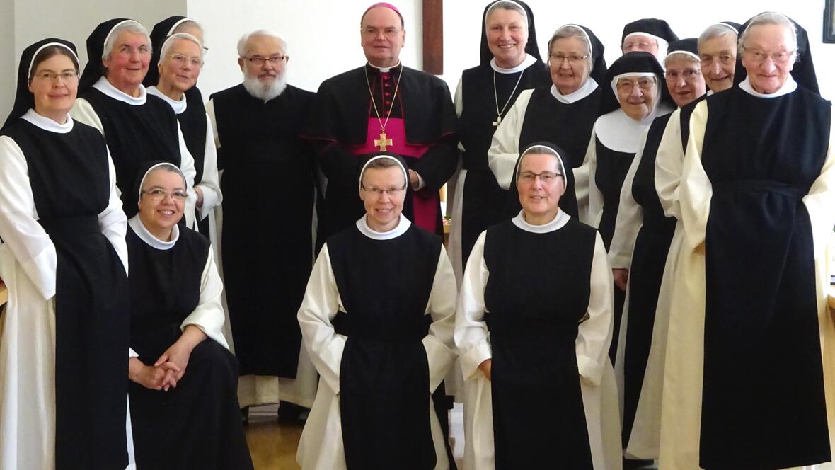 Zum ersten Mal als Bischof bei den Zisterzienserinnen in Oberschönenfeld: Bischof Bertram (Foto: Abtei Oberschönenfeld).