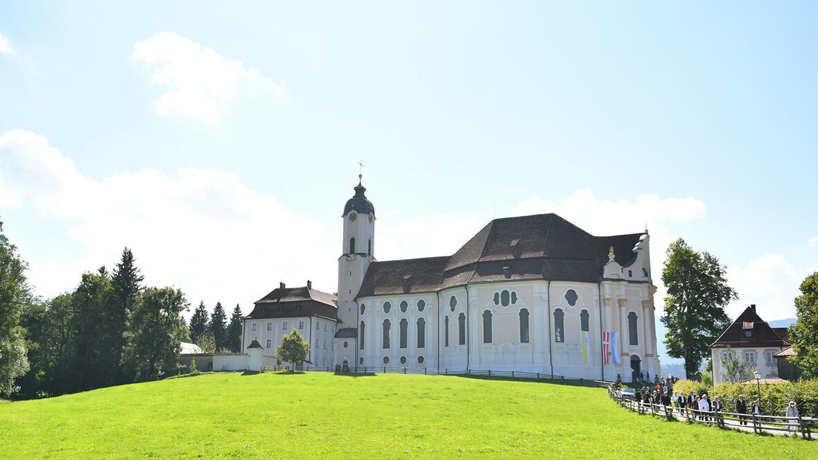 Die Wallfahrtskirche zum Gegeißelten Heiland auf der Wies