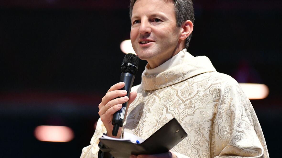 Der neue Rektor der Gebetsstätte Wigratzbad, Pater Florian Maria Kerschbaumer OJSS von der Gemeinschaft "Familie Mariens" (Fotos: Julian Schmidt / pba)