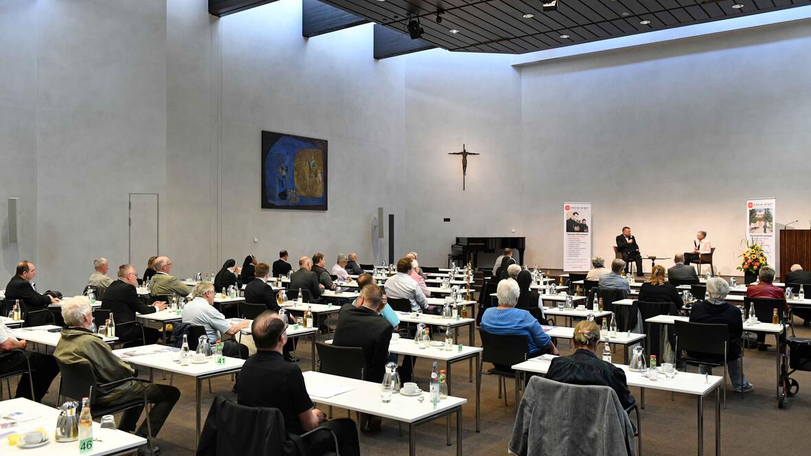 mehr-fuereinander-und-miteinander4140588