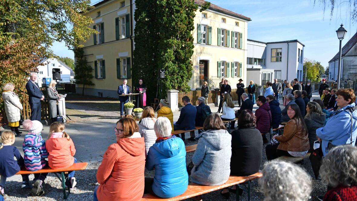 Die Einweihungsfeier für den Kindergartenneubau fand großen Zuspruch in der Wiedergeltinger Bevölkerung. (Fotos: Nicolas Schnall / pba)