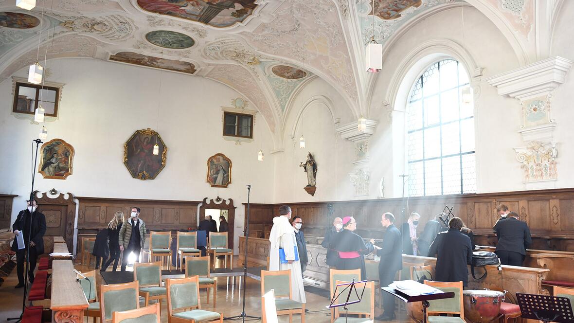 Projektchor und -orchester musizierten vom Schwesternchor der Klosterkirche aus.