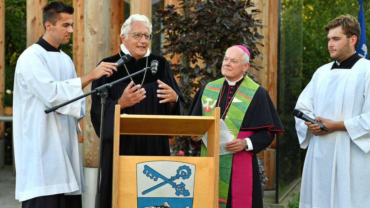 In einer Dialogpredigt erinnerten Regionalbischof Axel Piper und Weihbischof Dr. Dr. Anton Losinger an Gott als die Quelle des Lebens und der Schöpfung. (Fotos: Nicolas Schnall / pba)