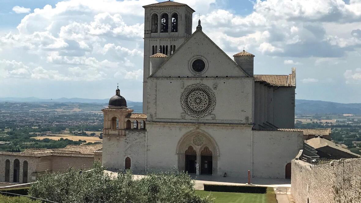 Eines der Ziele der diözesanen Familienwallfahrt 2022: die Basilika San Francesco in Assisi. (Foto: Julia Haas)