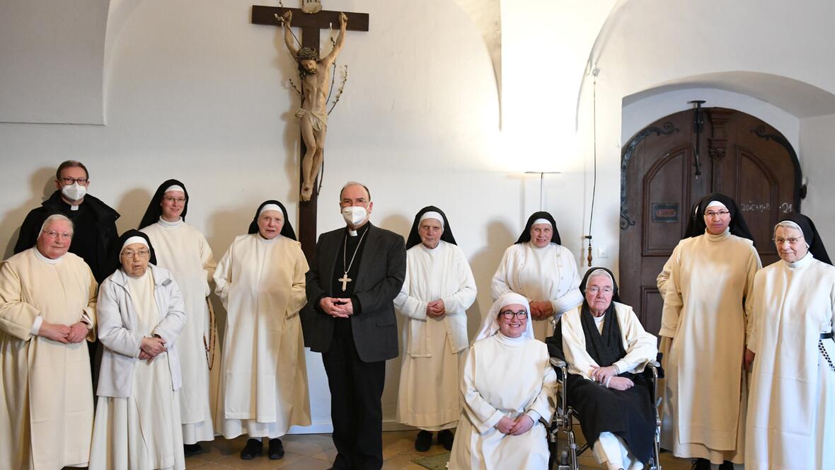 bischof-bertram-zu-besuch-im-kloster-wettenhausen-foto-julian-schmidt_pba-dsc_36284000289