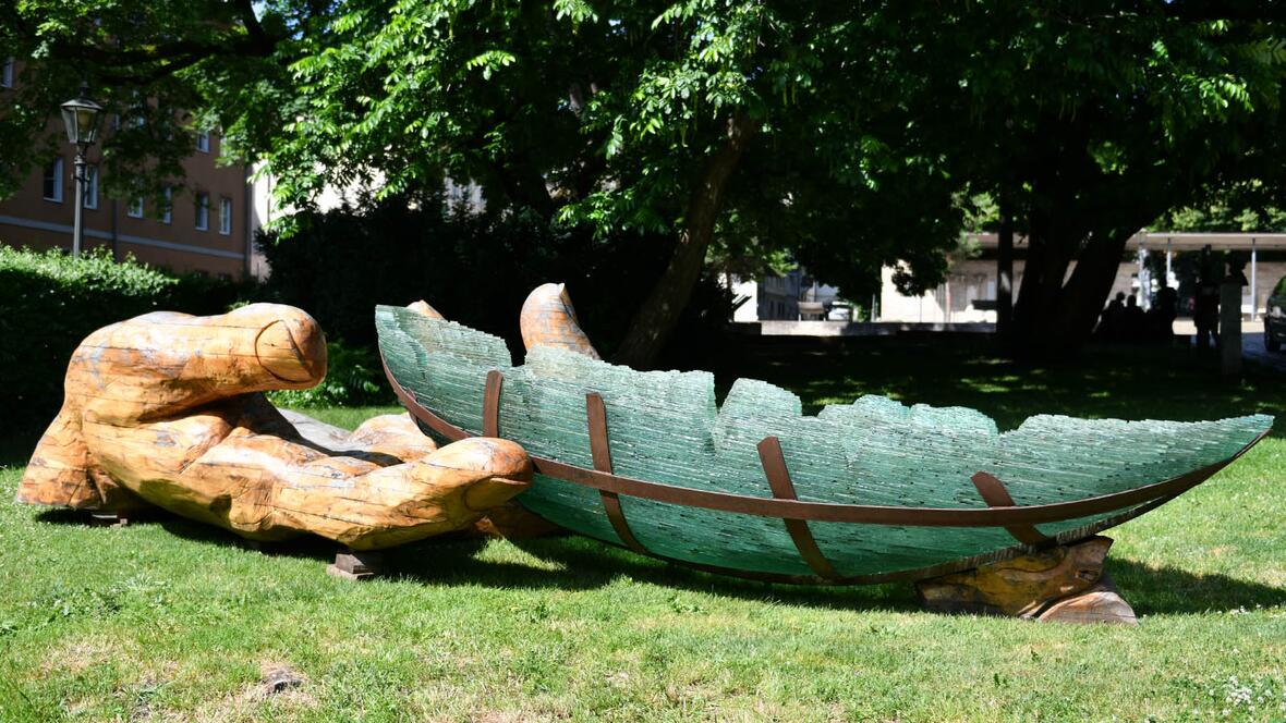 Die Glasarche auf dem Domvorplatz (Foto: Julian Schmidt / pba)