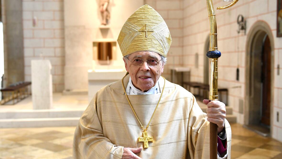 Weihbischof Josef Grünwald in "seinem" Augsburger Dom (Foto: Nicolas Schnall, pba).