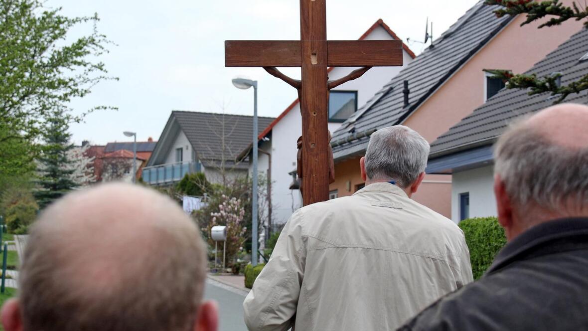 Die Männerseelsorge bietet auch heuer wieder Nachtwallfahrten für Männer am Gründonnerstag an (Foto: Peter Weidemann, in pfarrbriefservice.de)