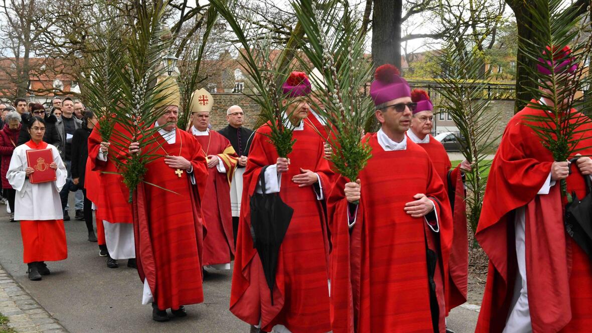 Feierliche Prozession zum Gedenken an den Einzug Jesu nach Jerusalem (Fotos: pba/Ulrich Bobinger)
