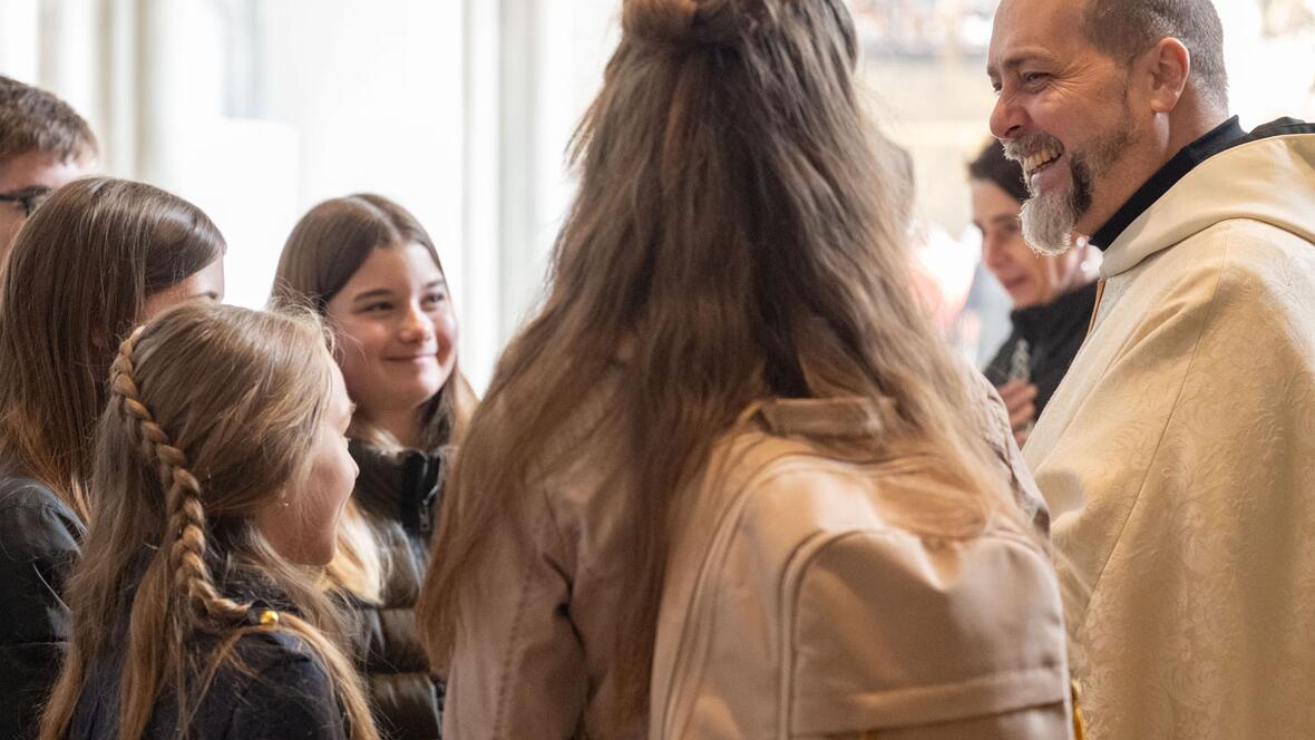 Auch viele Firmbewerber waren zur Chrisammesse nach Augsburg gekommen. 