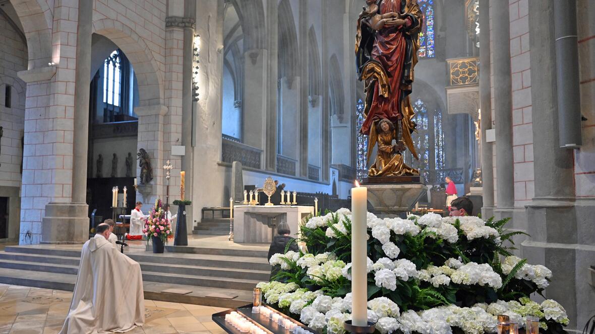 Maria, die Vermittlerin und Hinweisgeberin