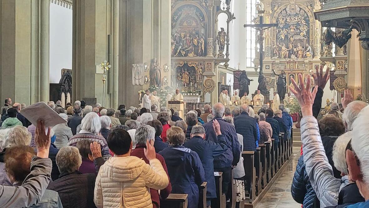 Es herrschte eine festliche Stimmung in der Basilika bei der Seniorenwallfahrt zum Ulrichsjubiläum. (Fotos: Altenseelsorge)