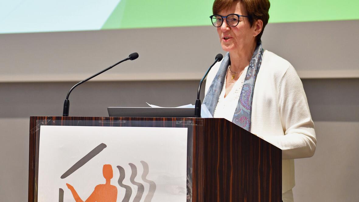 Bärbel Götz ließ die vergangenen Jahrzehnte als Vorsitzende Revue passieren.