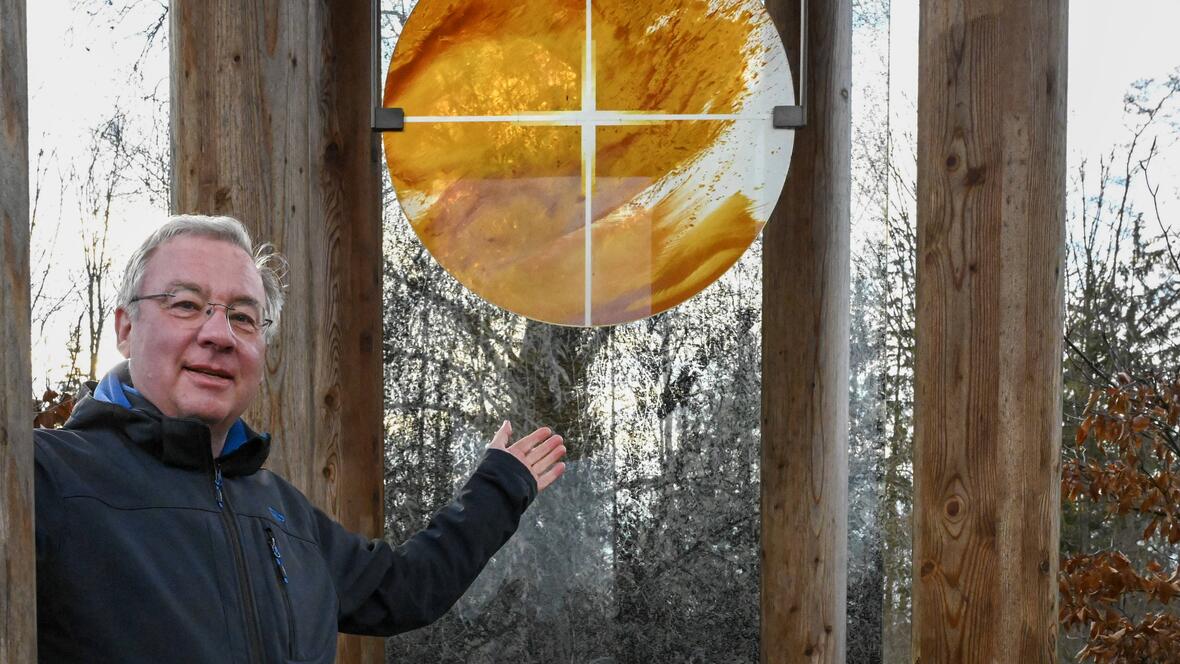 Dekan Schaufler freut sich besonders über die sieben Kapellen an den von ihm oft befahrenen Radwegen in der Region. (Fotos: Leander Stork / pba)