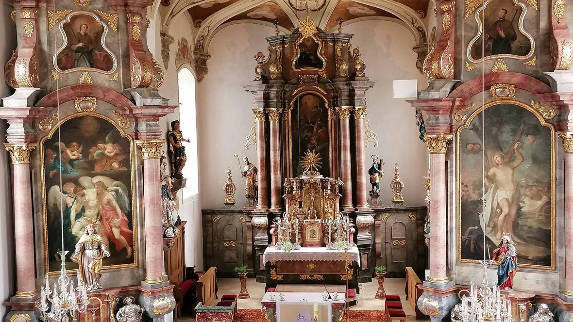 Der Innenraum ertrahlt in neuem Glanz. (Foto: Carola Stampfli/PG Aindling)