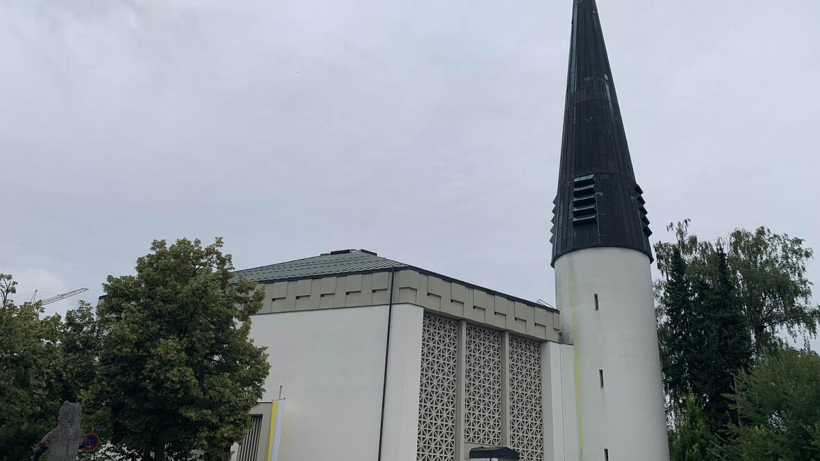 Die Kirche St. Ulrich in Neuburg an der Donau wurde vor 60 Jahren eingeweiht. (Fotos: Viktoria Zäch/pba)