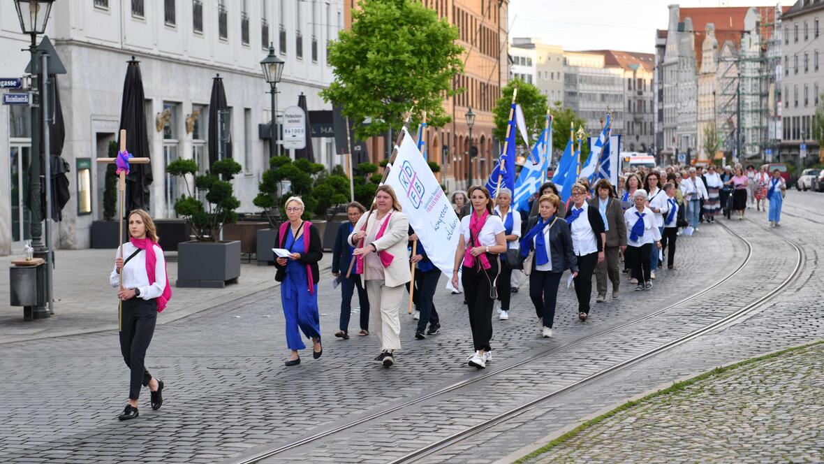 Frauenwallfahrt in den Morgenstunden 