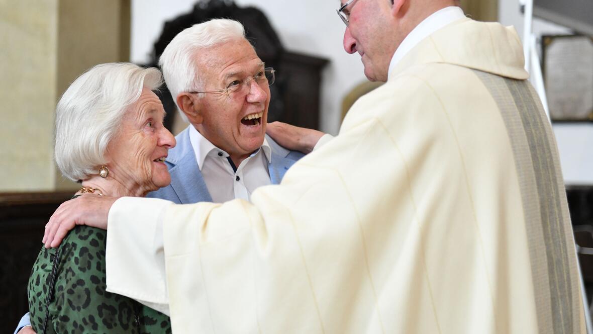 Fast 300 Ehepaare sind an diesem Freitag nach Augsburg zum "Tag der Ehejubilare" gekommen. Neben einem Pontifikalgottesdienst gab es ein buntes Begleitprogramm im Haus Sankt Ulrich (Fotos: Maria Rösch / pba)  
