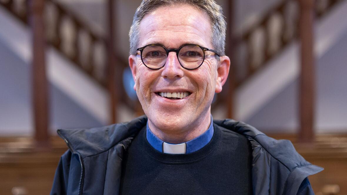 Seine heutige Pfarrei erkundete er bereits als Jugendlicher: der Günzburger Dekan Klaus Bucher (Fotos: Julian Schmidt / pba)