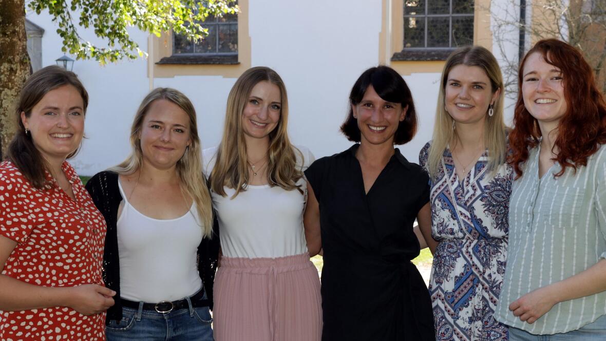 Sechs neue Mitarbeiterinnen wird Bischof Bertram bei einer Aussendungsfeier für den pastoralen Dienst beauftragen. (Fotos: Annette Zoepf / pba)
